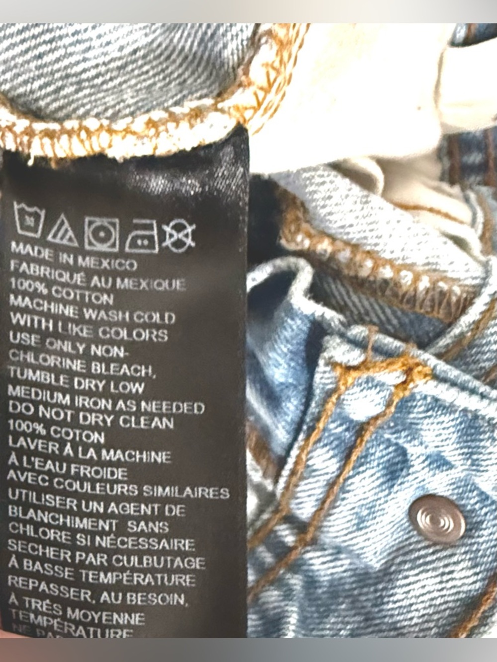Urban Outfitters BDG Dad Fit High Rise Light Wash Jeans With Side Heel Slit - Picture 13 of 14